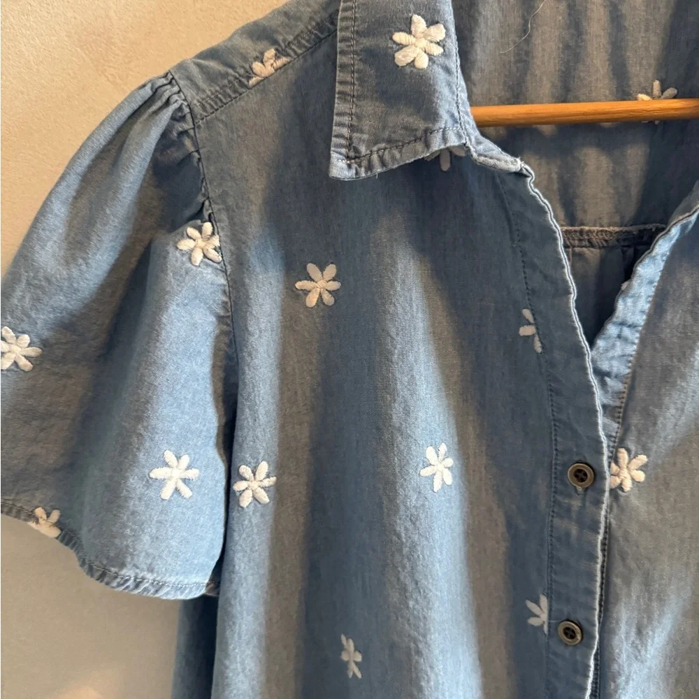 Jane + Delancey - Denim Drip Waist Dress with Floral Detail - Size XL - Picture 3 of 5